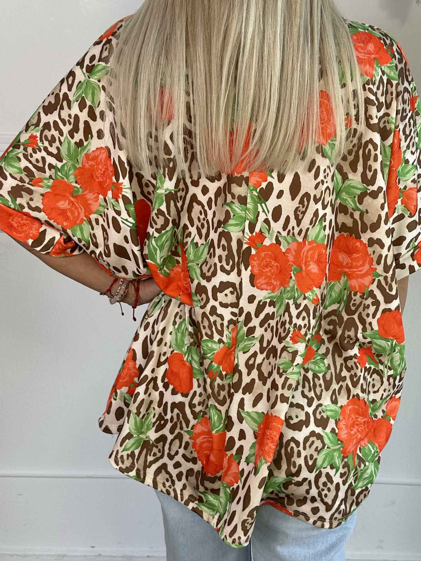 Mintu Leo - Blødt t-shirt i bomuld med leopardprint